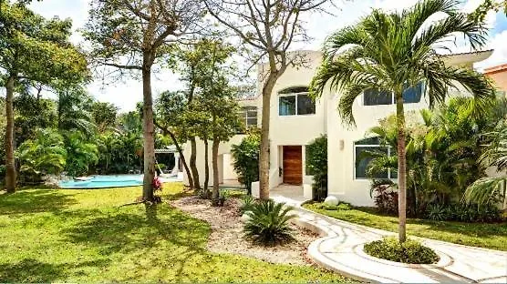 Luxury Villa In Playacar Плая-дель-Кармен